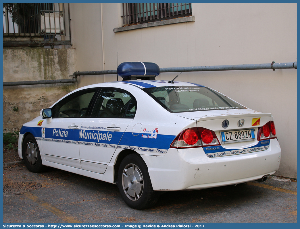 -
Polizia Municipale
Comune di Cattolica
Honda Civic VIII serie
(variante)
Parole chiave: Polizia;Locale;Municipale;Cattolica;Honda;Civic