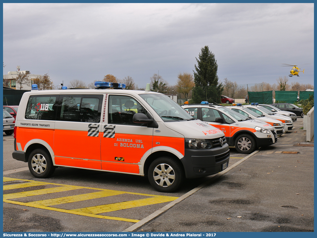 BO 0872
118 Bologna Soccorso
Volkswagen Transporter T5 restyling
Allestitore Vision S.r.l.
Parole chiave: 118;Bologna;Soccorso;Automedica;Automedicalizzata;Auto Medica;Auto Medicalizzata;Trasporto;Equipe;Trapianti;Volkswagen;Transporter;T5;Vision