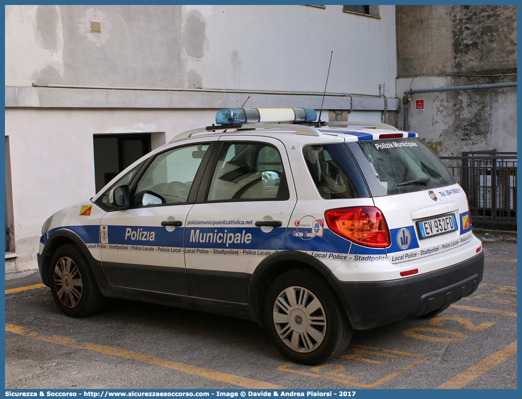 -
Polizia Municipale
Comune di Cattolica
Fiat Sedici II serie
Allestitore Focaccia Group S.r.l.
Parole chiave: Polizia;Locale;Municipale;Cattolica;Fiat;Sedici;Focaccia