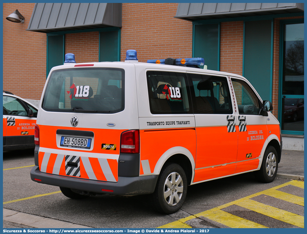 BO 0872
118 Bologna Soccorso
Volkswagen Transporter T5 restyling
Allestitore Vision S.r.l.
Parole chiave: 118;Bologna;Soccorso;Automedica;Automedicalizzata;Auto Medica;Auto Medicalizzata;Trasporto;Equipe;Trapianti;Volkswagen;Transporter;T5;Vision