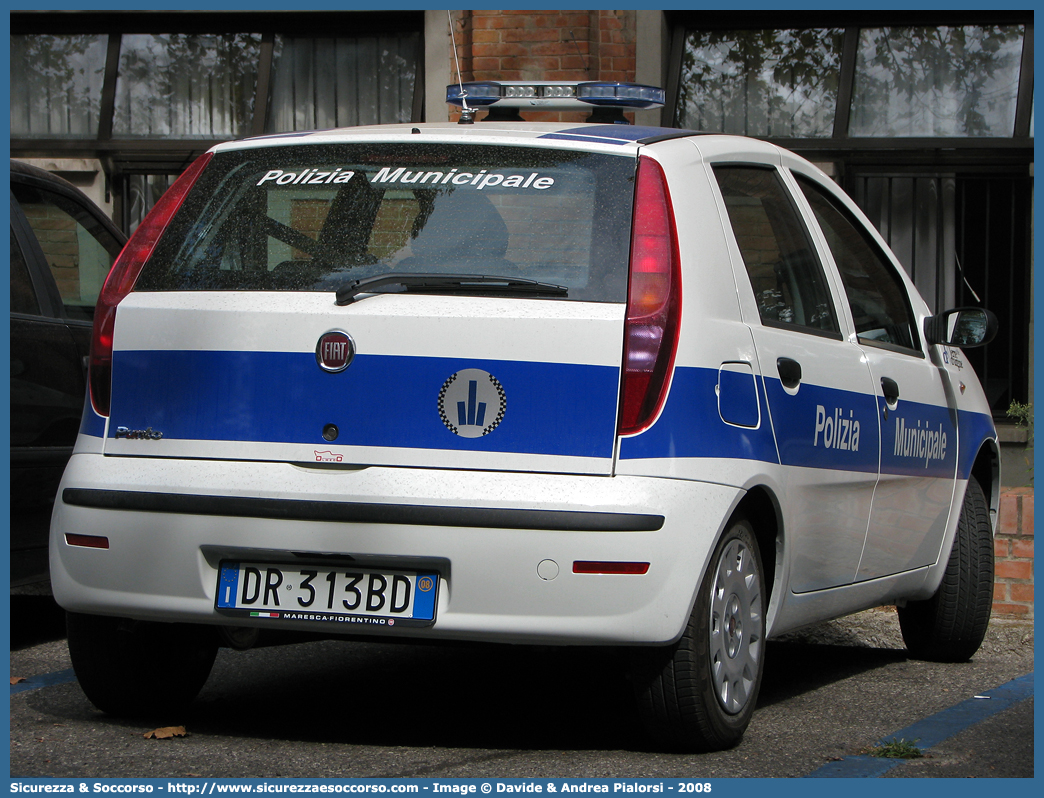 -
Polizia Municipale
Unione Terre d'Argine
Fiat Punto III serie restyling
Allestitore Olmedo S.p.A.
Parole chiave: Polizia;Locale;Municipale;Terre d&#039;Argine;Terre Argine;Campogalliano;Carpi;Novi di Modena;Soliera;Fiat;Punto;Olmedo