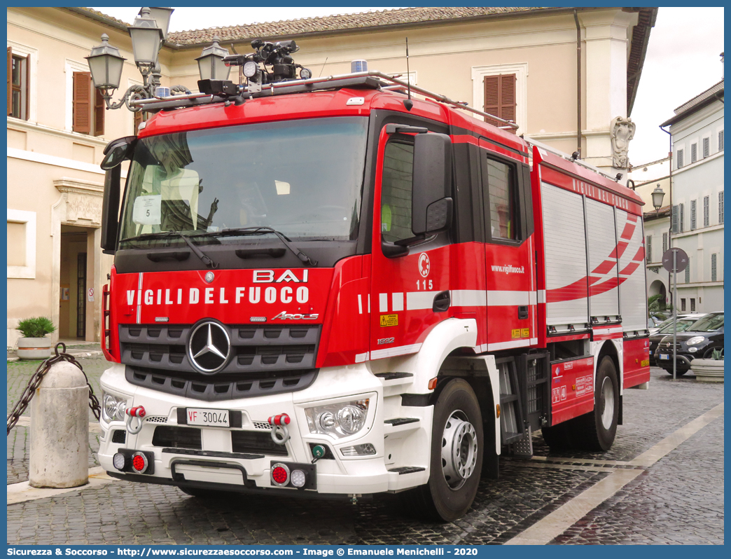 VF 30044
Corpo Nazionale Vigili del Fuoco
Mercedes Benz Arocs 1832
Allestitore BAI S.r.l.
Parole chiave: VVF;V.V.F.;Corpo;Nazionale;Vigili;del;Fuoco;Mercedes Benz;Arocs;1832;Bimodale;BAI;B.A.I.