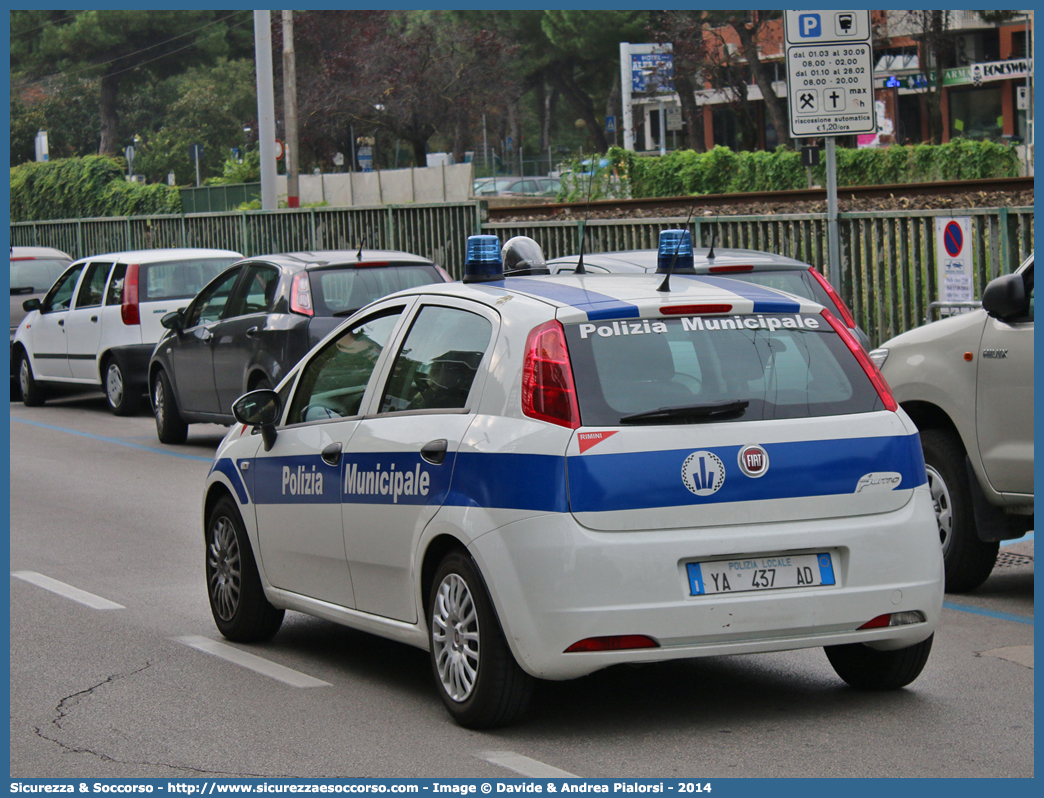 Polizia Locale YA437AD
Polizia Municipale
Comune di Rimini
Fiat Grande Punto
Parole chiave: Polizia;Locale;Municipale;Rimini;Fiat;Grande Punto;YA437AD;YA 437 AD