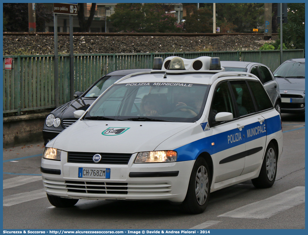 -
Polizia Municipale
Comune di Ancona
Fiat Stilo Multiwagon
Parole chiave: Polizia;Locale;Municipale;Ancona;Fiat;Stilo;Multiwagon;Multi Wagon;Station;Wagon;SW;S.W.;MW;M.W.