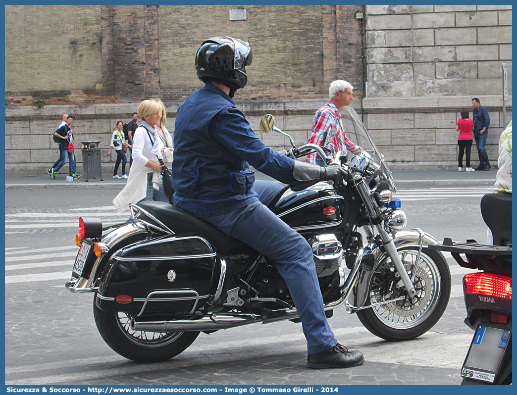 CC A4506
Arma dei Carabinieri
Reggimento Corazzieri
Moto Guzzi California Vintage
Parole chiave: CC;C.C.;Arma;Carabinieri;Reggimento;Corazzieri;Moto;Guzzi;California;Vintage;A4506