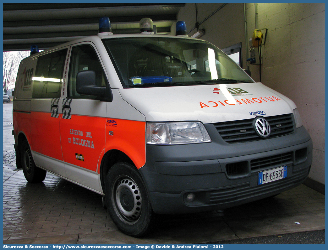 BO 0764
118 Bologna Soccorso
Volkswagen Transporter T5
Allestitore Vision S.r.l.
Parole chiave: 118;Bologna;Soccorso;Automedica;Auto Medica;Automedicalizzata;Auto Medicalizzata;Volkswagen;Transporter;T5;Vision