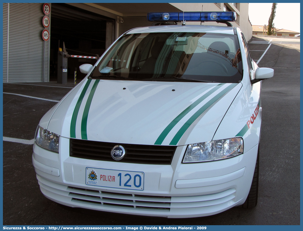 Polizia 120
Repubblica di San Marino
Guardia di Rocca
Fiat Stilo
(variante)
Parole chiave: Repubblica;San Marino;RSM;R.S.M.;Guardia di Rocca;Guardia;Rocca;Fiat;Stilo