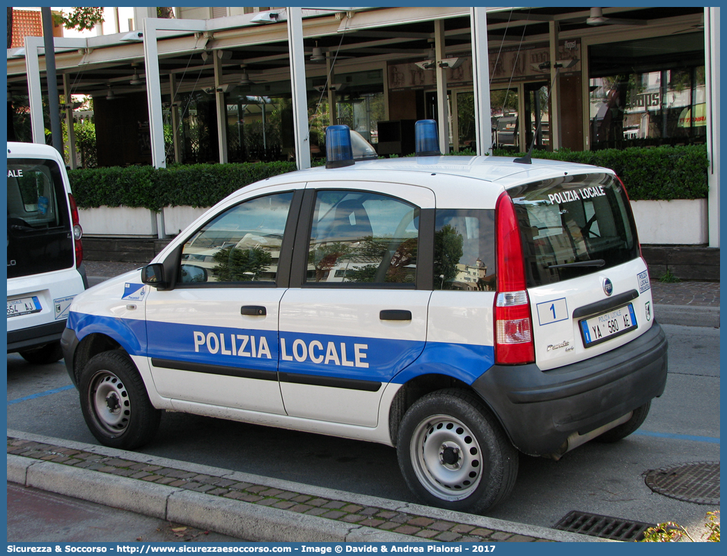 Polizia Locale YA580AE
Polizia Locale
Comune di Trecastelli
Fiat Nuova Panda 4x4 I serie
Parole chiave: Polizia;Locale;Municipale;Trecastelli;Fiat;Nuova Panda;4x4;4 x 4;YA580AE;YA 580 AE