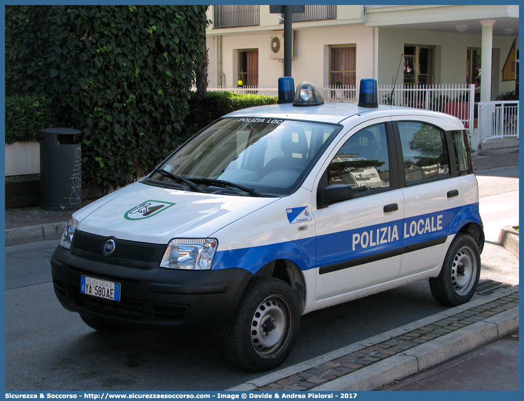 Polizia Locale YA580AE
Polizia Locale
Comune di Trecastelli
Fiat Nuova Panda 4x4 I serie
Parole chiave: Polizia;Locale;Municipale;Trecastelli;Fiat;Nuova Panda;4x4;4 x 4;YA580AE;YA 580 AE