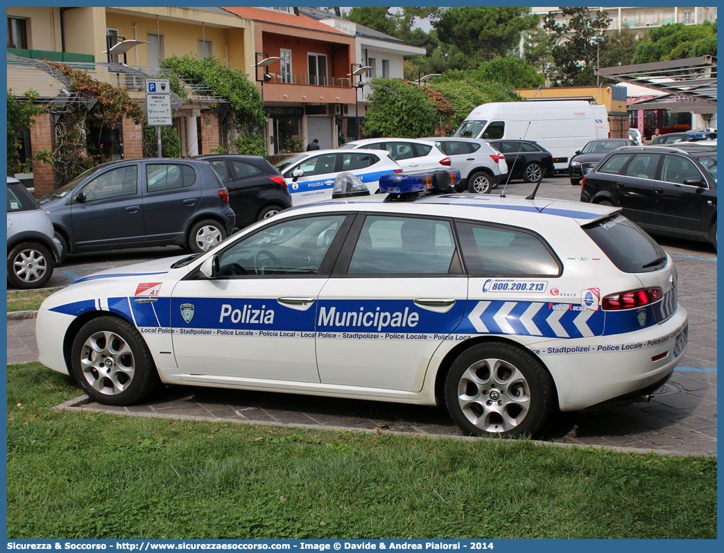 Polizia Locale YA215AB
Polizia Municipale
Unione Comuni Valnure e Valchero
Alfa Romeo 159 Sportwagon
Allestitore Bertazzoni S.r.l.
Parole chiave: Polizia;Locale;Municipale;Valnure;Valchero;Carpaneto Piacentino;Podenzano;San Giorgio Piacentino;Vigolzone;Alfa Romeo;159;Sportwagon;Sport;Station;Wagon;SW;S.W.;YA215AB;YA 215 AB