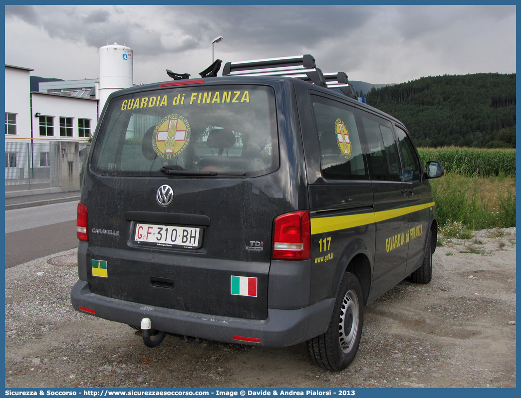 GdiF 310BH
Guardia di Finanza
S.A.G.F.
Volkswagen Transporter T5 restyling
Allestitore Focaccia Group S.r.l.
Si ringrazia il personale per la collaborazione
Parole chiave: GdiF;GDF;Guardia di Finanza;S.A.G.F.;SAGF;Soccorso Alpino;Volkswagen;Transporter;T5;T 5;Caravelle;4 Motion;4 Motion;310BH