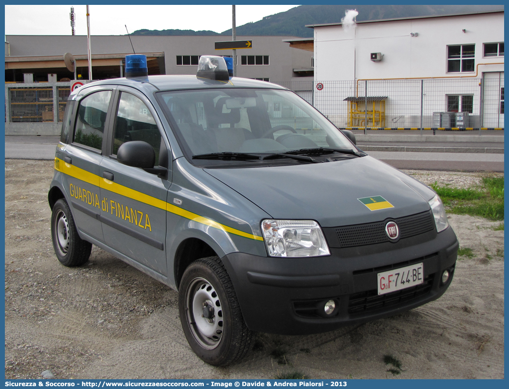 GdiF 744BE
Guardia di Finanza
S.A.G.F.
Fiat Nuova Panda 4x4 I serie
Parole chiave: GdiF;G.D.F.;GDF;Guardia di Finanza;S.A.G.F.;SAGF;Soccorso Alpino;Fiat;Nuova Panda 4x4;744BE