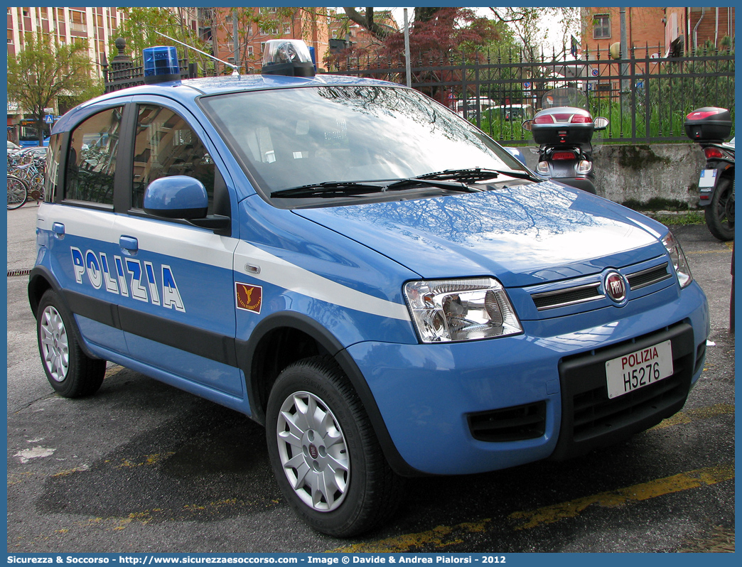 Polizia H5276
Polizia di Stato
Polizia Ferroviaria
Fiat Nuova Panda 4x4 I serie
Parole chiave: PS;P.S.;Polizia;di;Stato;Ferroviaria;Polfer;Fiat;Nuova;Panda