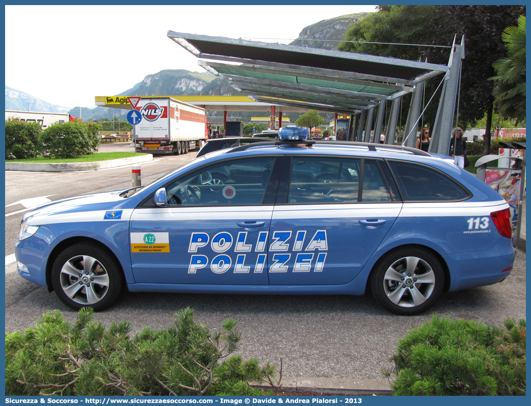 Polizia H7693
Polizia di Stato
Polizia Stradale
Autostrada del Brennero S.p.A.
Skoda Superb Wagon II serie
Allestitore Focaccia Group S.r.l. Group
Parole chiave: PS;P.S.;Polizia;di;Stato;Stradale;Autostrada;del;Brennero;Brenneroautobahn A.G.;Skoda;Superb;Wagon;Focaccia