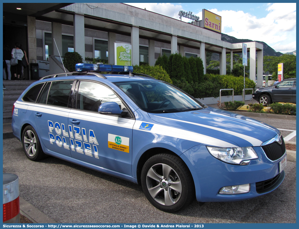 Polizia H7693
Polizia di Stato
Polizia Stradale
Autostrada del Brennero S.p.A.
Skoda Superb Wagon II serie
Allestitore Focaccia Group S.r.l. Group
Parole chiave: PS;P.S.;Polizia;di;Stato;Stradale;Autostrada;del;Brennero;Brenneroautobahn A.G.;Skoda;Superb;Wagon;Focaccia