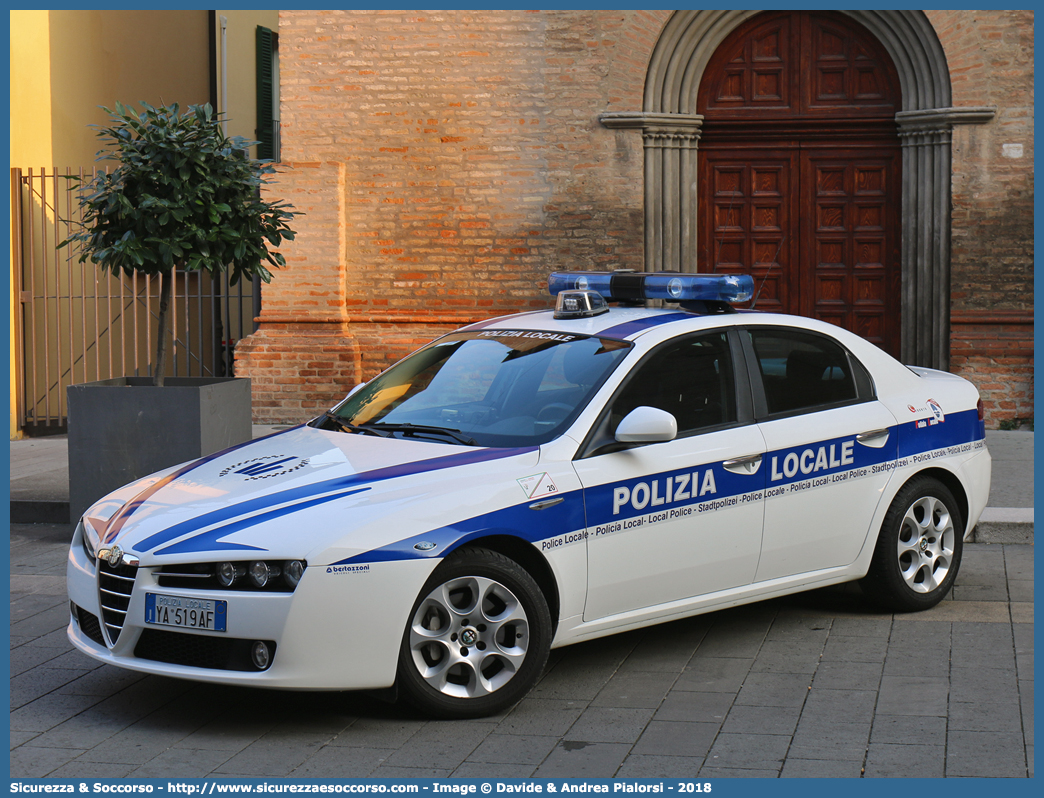 Polizia Locale YA519AF
Polizia Locale
Unione Comuni della Bassa Romagna
Alfa Romeo 159
Allestitore Bertazzoni S.r.l.
Parole chiave: Polizia;Locale;Municipale;Bassa Romagna;Alfonsine;Bagnacavallo;Bagnara di Romagna;Conselice;Cotignola;Fusignano;Lugo;Massa Lombarda;Sant&#039;Agata sul Santerno;Sant Agata sul Santerno;Alfa Romeo;159;Bertazzoni;YA519AF;YA 519 AF