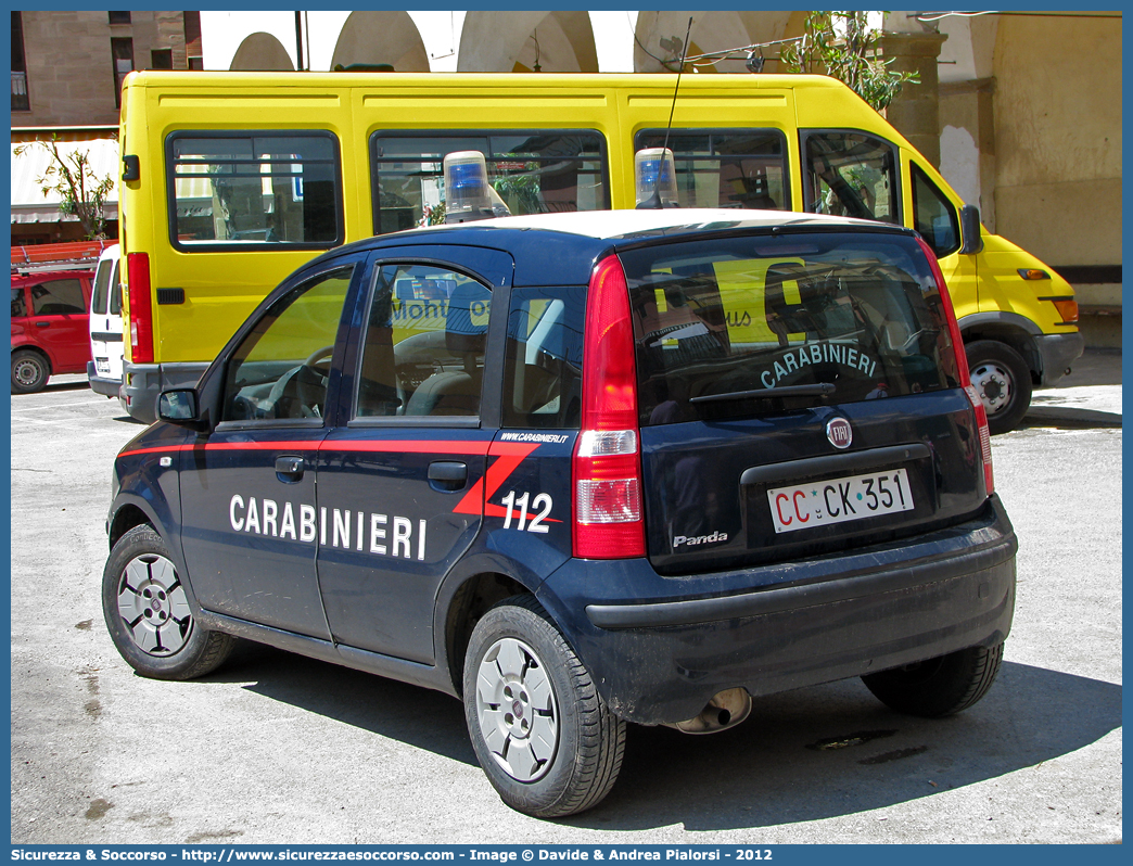 CC CK351
Arma dei Carabinieri
Fiat Nuova Panda I serie
Parole chiave: CC;C.C.;Arma;dei;Carabinieri;Fiat;Nuova;Panda