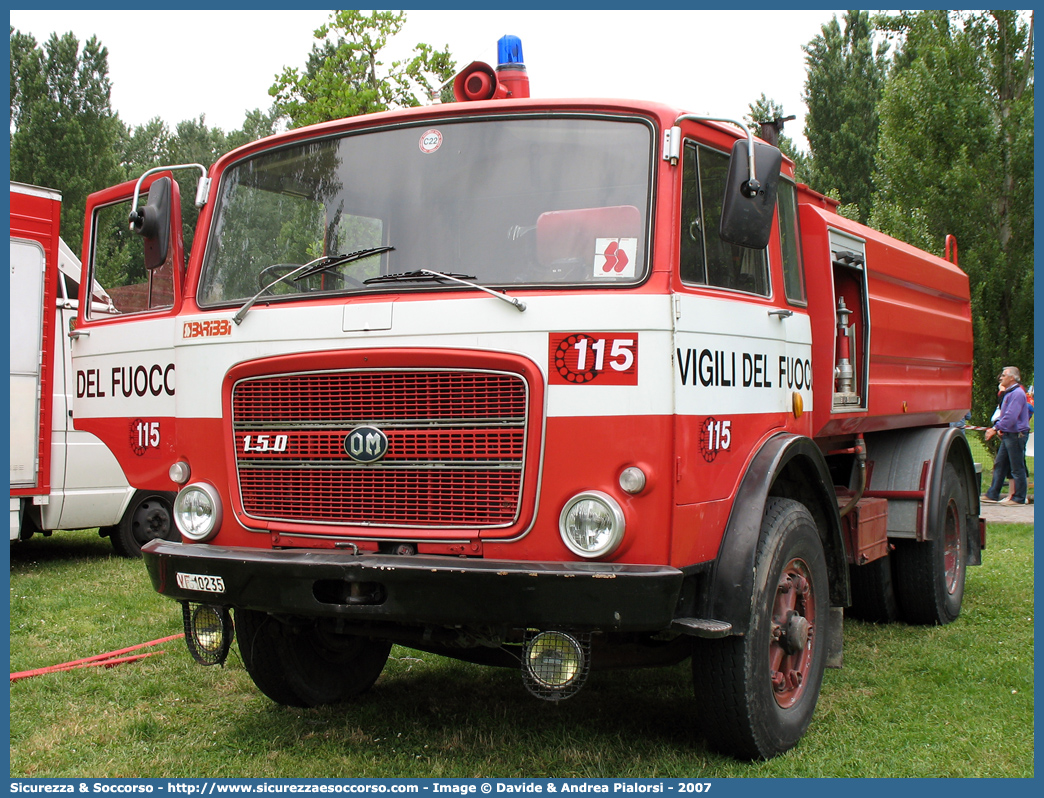 VF 10235
Corpo Nazionale Vigili del Fuoco
OM 150
Allestitori Baribbi S.p.A.
Parole chiave: VVF;V.V.F.;Corpo;Nazionale;Vigili;del;Fuoco;ABP;A.B.P.;AutoBottePompa;AutoBotte;OM;150;Baribbi