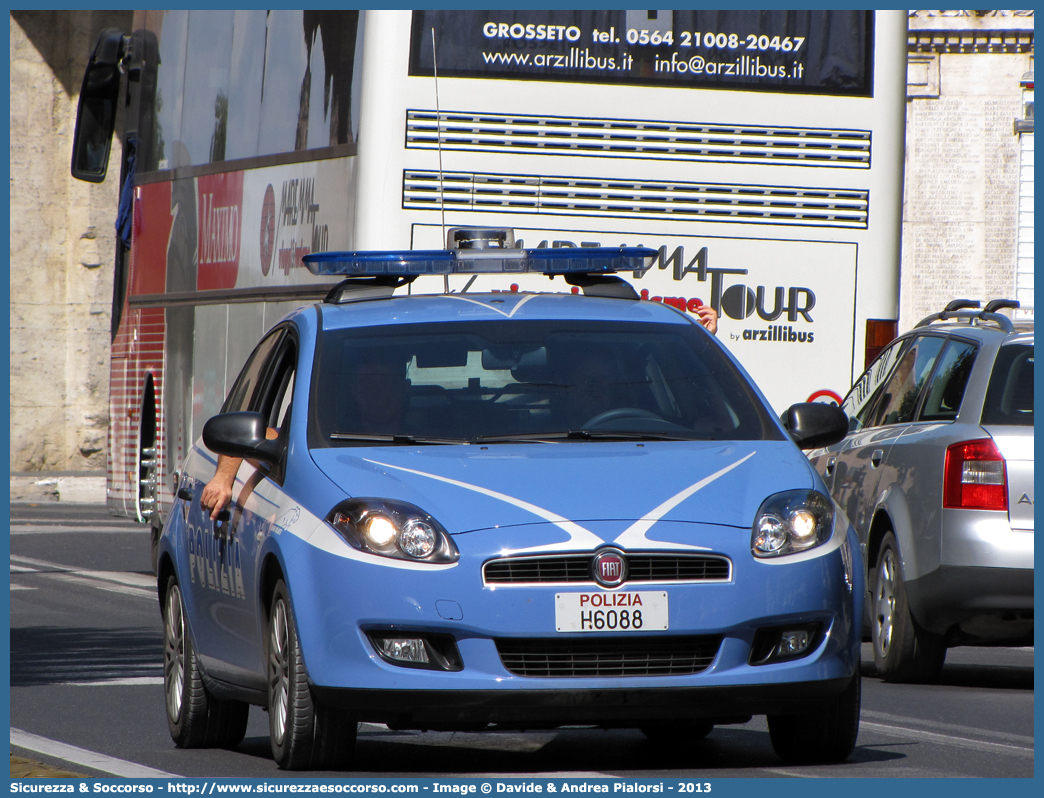 Polizia H6088
Polizia di Stato
Squadra Volante
Fiat Nuova Bravo
(III fornitura)
Parole chiave: PS;P.S.;Polizia;Polizia di Stato;Squadra;Volante;Fiat;Nuova;Bravo;H6088