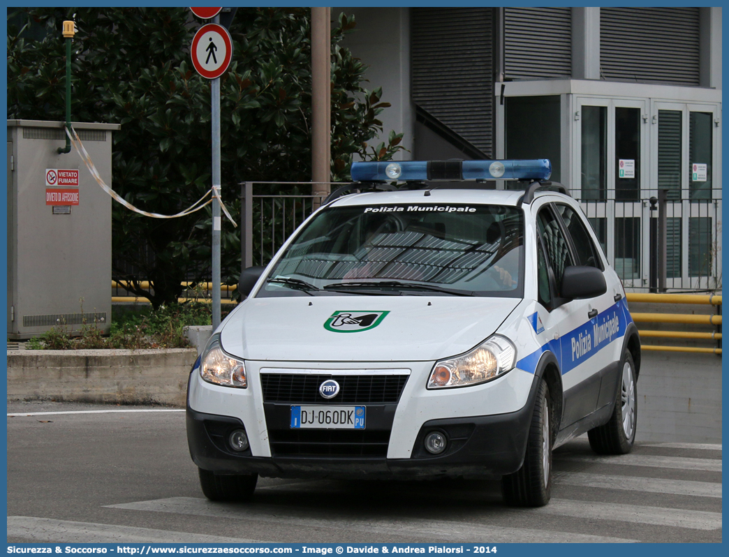 -
Polizia Municipale
Comune di Fossombrone
Fiat Sedici I serie
Allestitore Ciabilli S.r.l.
Parole chiave: Polizia;Locale;Municipale;Fossombrone;Fiat;Sedici;Ciabilli