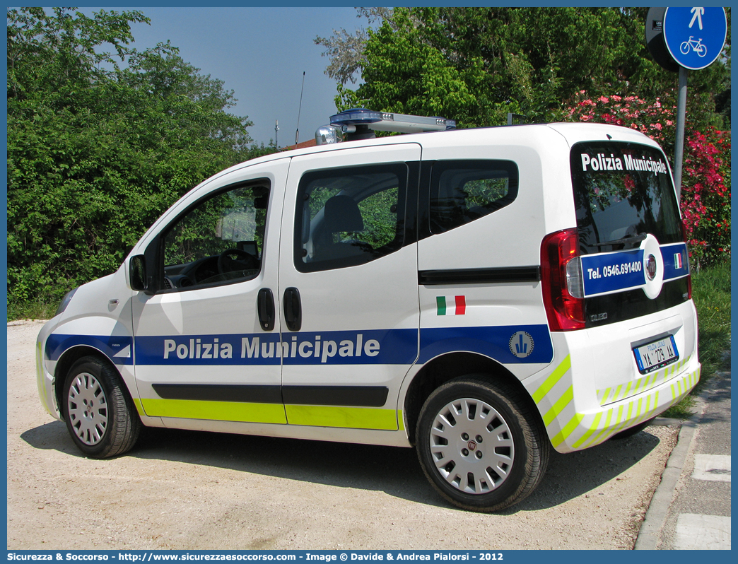 Polizia Locale YA279AA
Polizia Municipale
Comune di Faenza
Fiat Qubo
Parole chiave: Polizia;Locale;Municipale;Faenza;Fiat;Qubo;YA279AA;YA 279 AA