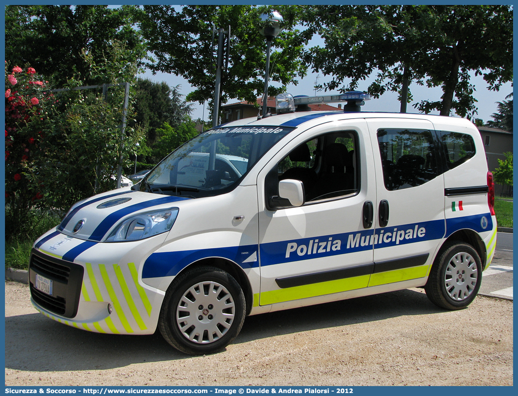 Polizia Locale YA279AA
Polizia Municipale
Comune di Faenza
Fiat Qubo
Parole chiave: Polizia;Locale;Municipale;Faenza;Fiat;Qubo;YA279AA;YA 279 AA