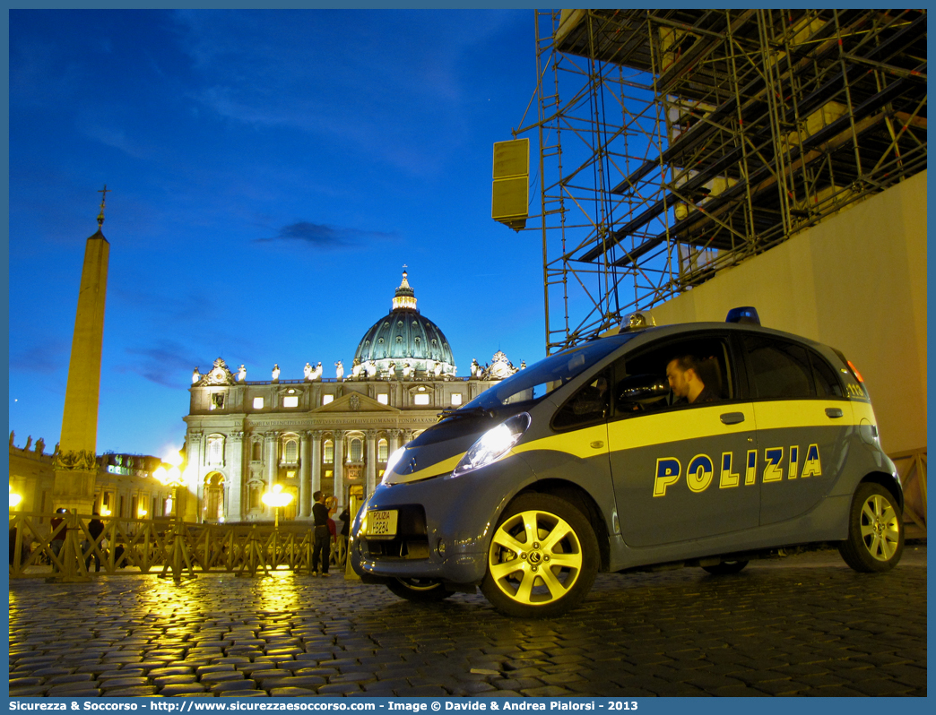 Polizia H6284
Polizia di Stato
Ispettorato di Pubblica Sicurezza "Vaticano"
Citroen C-Zero
Parole chiave: Polizia;Stato;Polizia di Stato;Ispettorato;Pubblica Sicurezza;Vaticano;Citroen;CZero;C Zero;C-Zero;C - Zero;C0;C 0;H6284