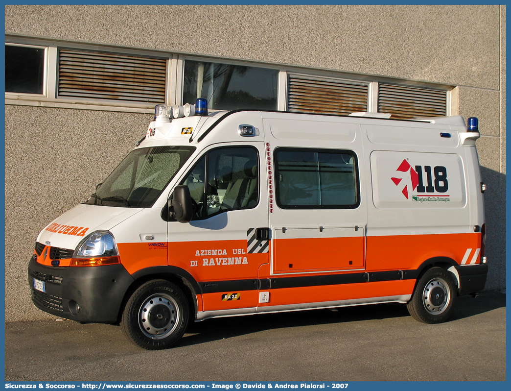 RA 22
118 Romagna Soccorso
Ambito Territoriale di Ravenna
Renault Master III serie
Allestitore Vision S.r.l.
Parole chiave: 118;Romagna;Ravenna;Soccorso;Ambulanza;Autoambulanza;Renault;Master;Vision