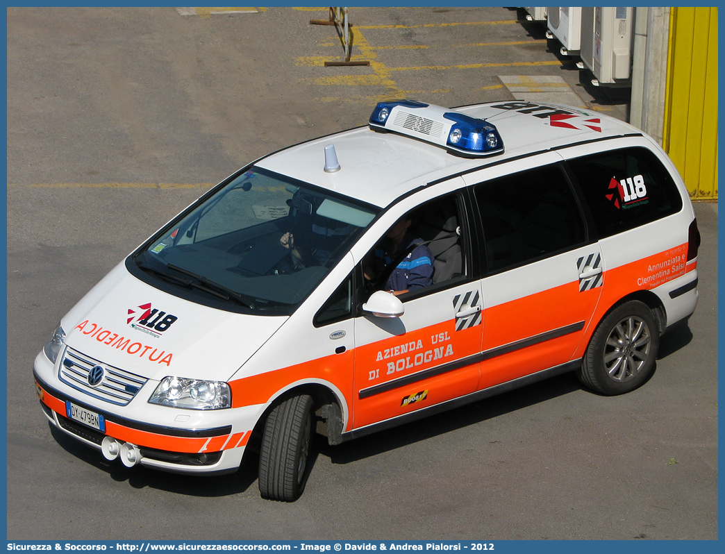 BO 0817
118 Bologna Soccorso
Volkswagen Sharan III serie
Allestitore Vision S.r.l.
Parole chiave: 118;Bologna;Soccorso;Automedica;Automedicalizzata;Auto Medica;Auto Medicalizzata;Volkswagen;Sharan;Vision