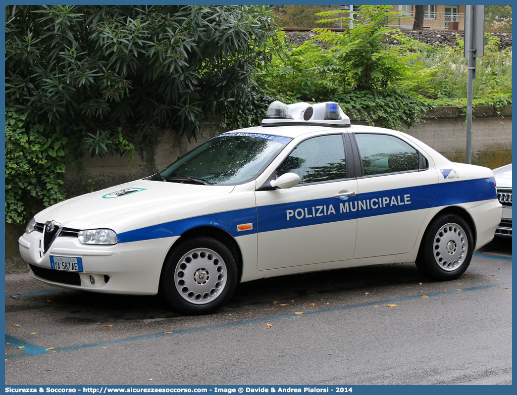 Polizia Locale YA587AE
Polizia Municipale
Comune di Fabriano
Alfa Romeo 156 I serie
Parole chiave: Polizia;Locale;Municipale;Fabriano;Alfa Romeo;156;YA587AE;YA 587 AE