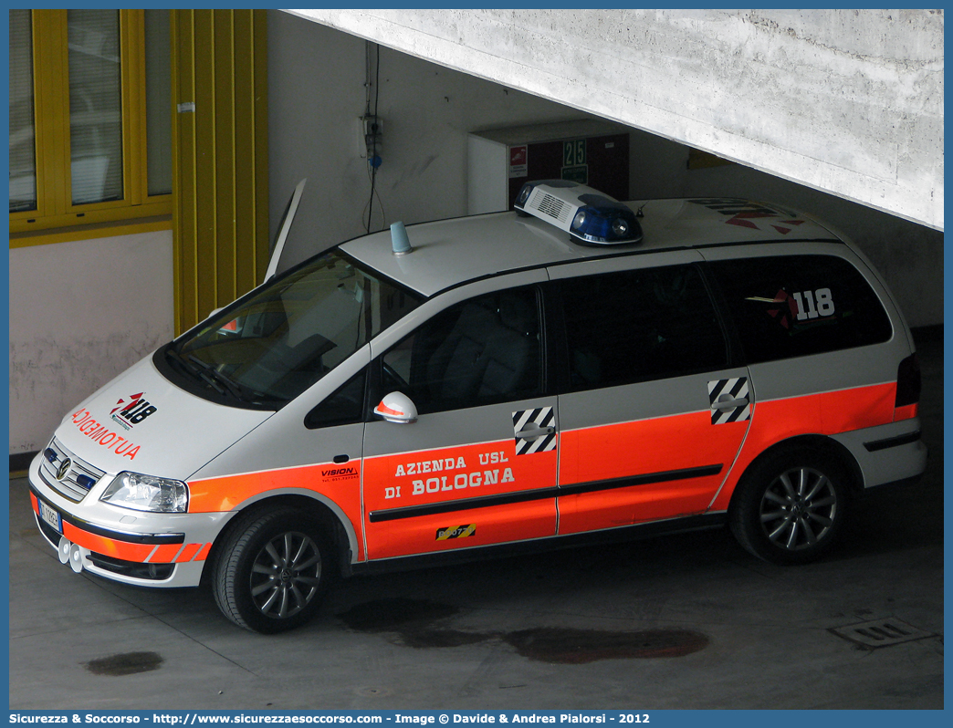 BO 0770
118 Bologna Soccorso
Volkswagen Sharan III serie
Allestitore Vision S.r.l.
Parole chiave: 118;Bologna;Soccorso;Automedica;Automedicalizzata;Auto Medica;Auto Medicalizzata;Volkswagen;Sharan;Vision