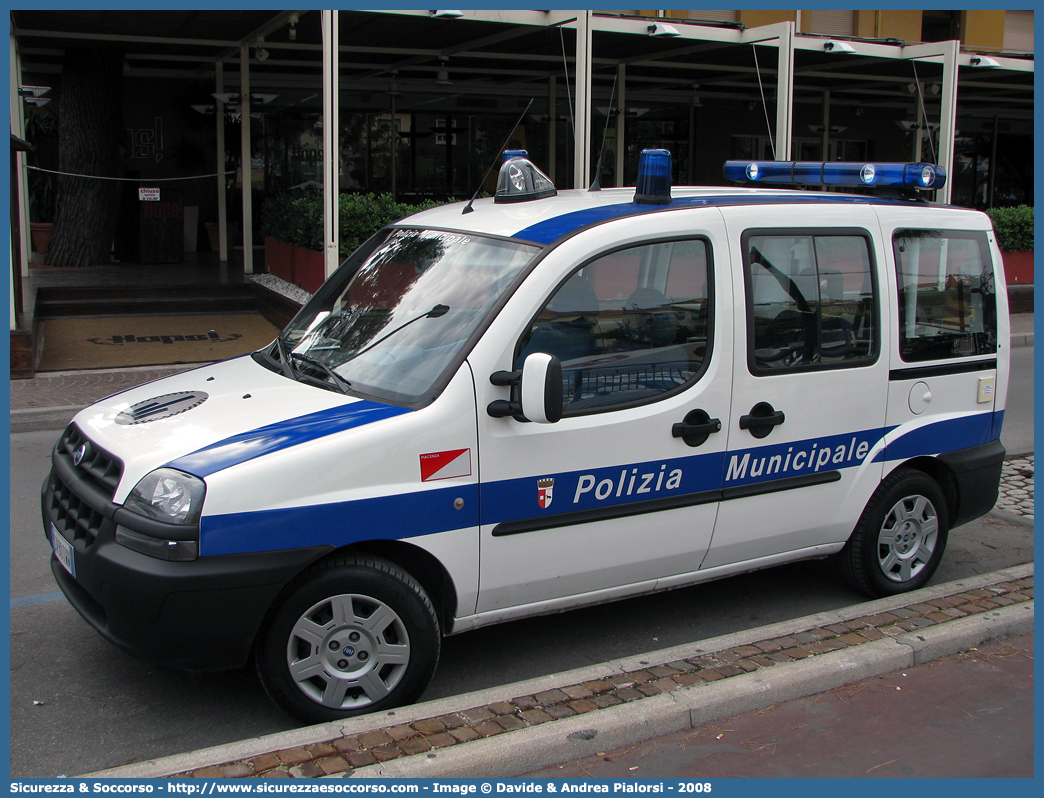 -
Polizia Municipale
Comune di Piacenza
Fiat Doblò I serie
Parole chiave: Polizia;Locale;Municipale;Piacenza;Fiat;Doblo;Doblò