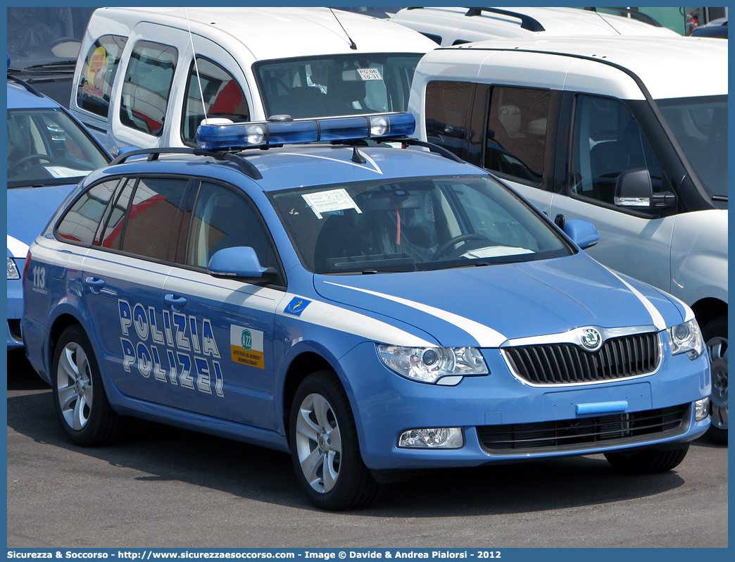 -
Polizia di Stato
Polizia Stradale
Autostrada del Brennero S.p.A.
Skoda Superb Wagon II serie
Allestitore Focaccia Group S.r.l. Group
Parole chiave: PS;P.S.;Polizia;di;Stato;Stradale;Autostrada;del;Brennero;Brenneroautobahn A.G.;Skoda;Superb;Wagon;Focaccia