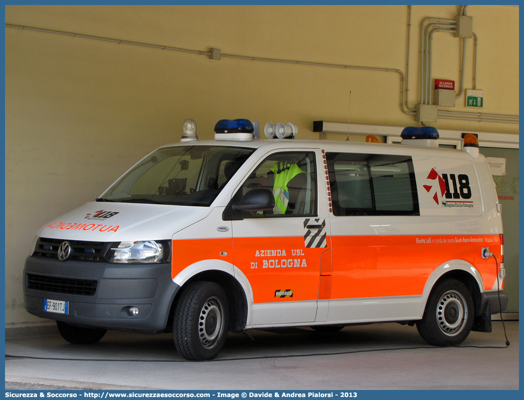 BO 0869
118 Bologna Soccorso
Volkswagen Transporter T5 restyling
Allestitore Vision S.r.l.
Parole chiave: 118;Bologna;Soccorso;Automedica;Automedicalizzata;Auto Medica;Auto Medicalizzata;Volkswagen;Transporter;T5;Vision