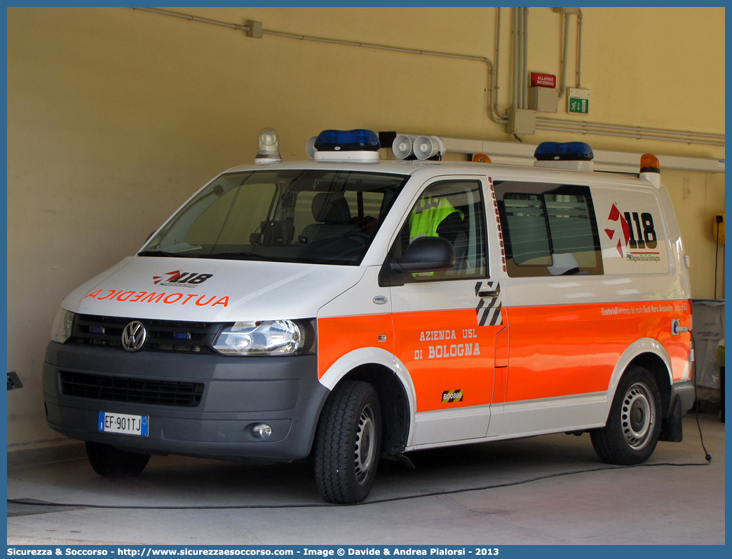 BO 0869
118 Bologna Soccorso
Volkswagen Transporter T5 restyling
Allestitore Vision S.r.l.
Parole chiave: 118;Bologna;Soccorso;Automedica;Automedicalizzata;Auto Medica;Auto Medicalizzata;Volkswagen;Transporter;T5;Vision