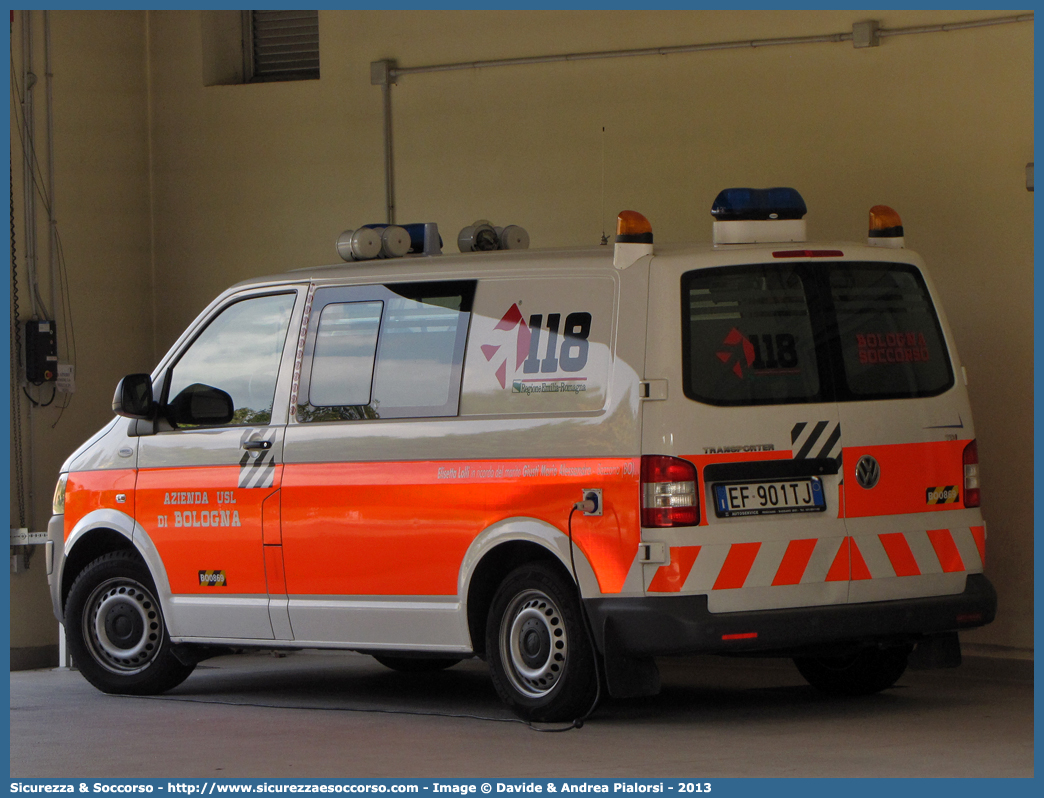 BO 0869
118 Bologna Soccorso
Volkswagen Transporter T5 restyling
Allestitore Vision S.r.l.
Parole chiave: 118;Bologna;Soccorso;Automedica;Automedicalizzata;Auto Medica;Auto Medicalizzata;Volkswagen;Transporter;T5;Vision