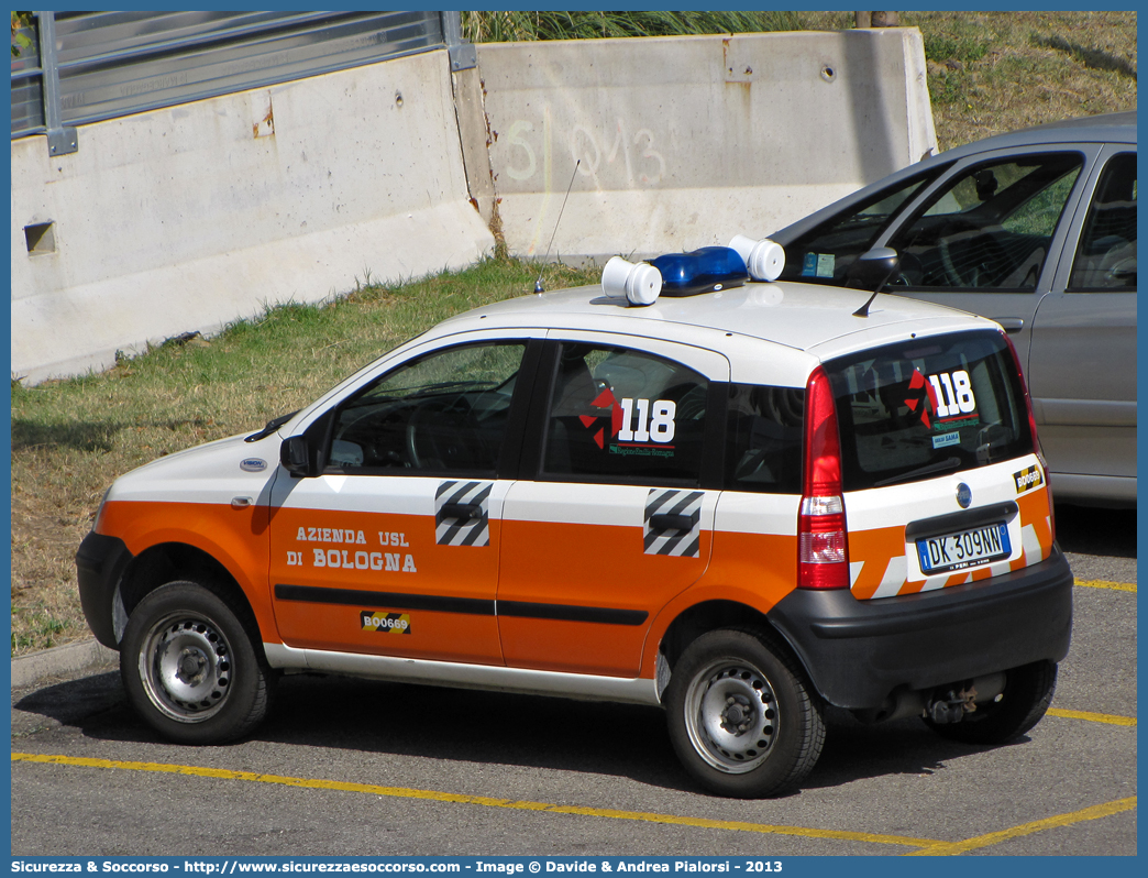 BO 0669
118 Bologna Soccorso
Fiat Nuova Panda 4x4 I serie
Allestitore Vision S.r.l.
(variante)
Parole chiave: 118;Bologna;Soccorso;Automedica;Automedicalizzata;Auto Medica;Auto Medicalizzata;Fiat;Nuova Panda;Vision