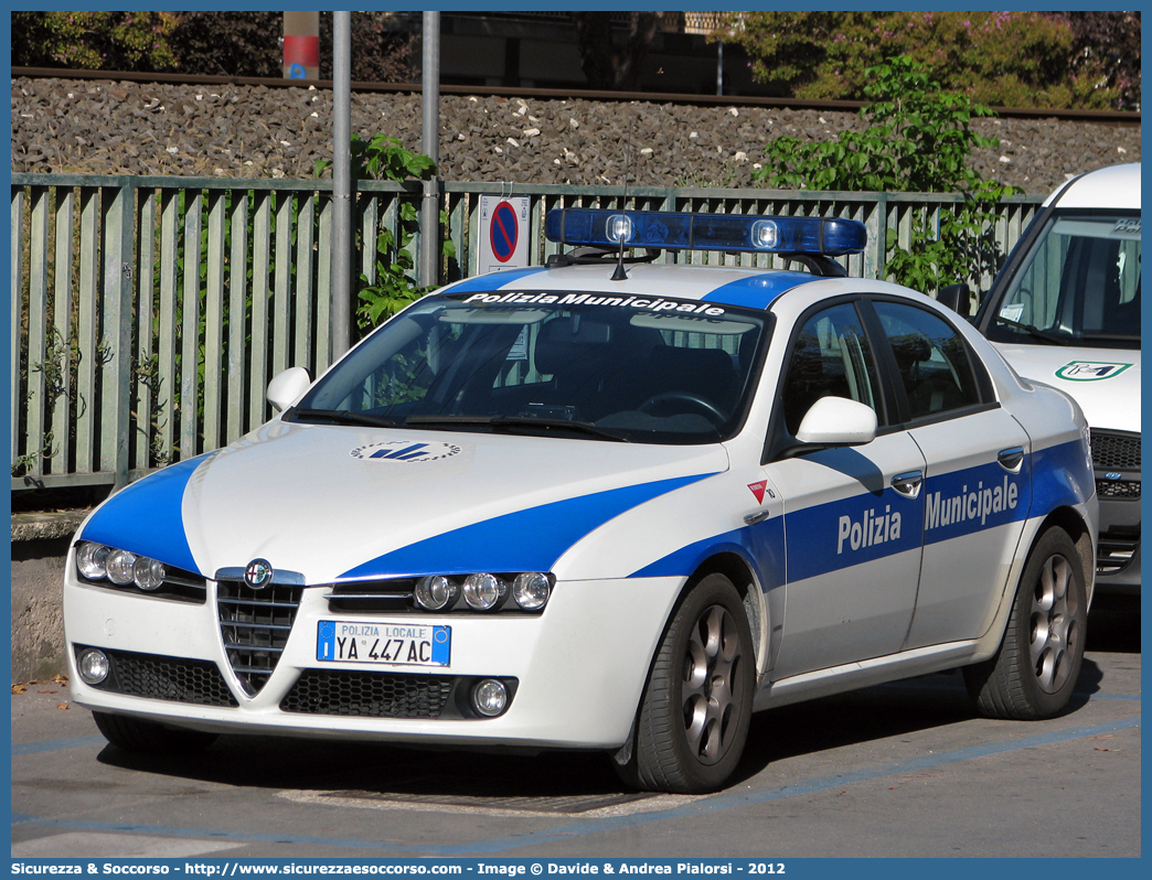 Polizia Locale YA447AC
Polizia Municipale
Comune di Rimini
Alfa Romeo 159
Parole chiave: Polizia;Locale;Municipale;Rimini;Alfa Romeo;159;YA447AC;YA 447 AC