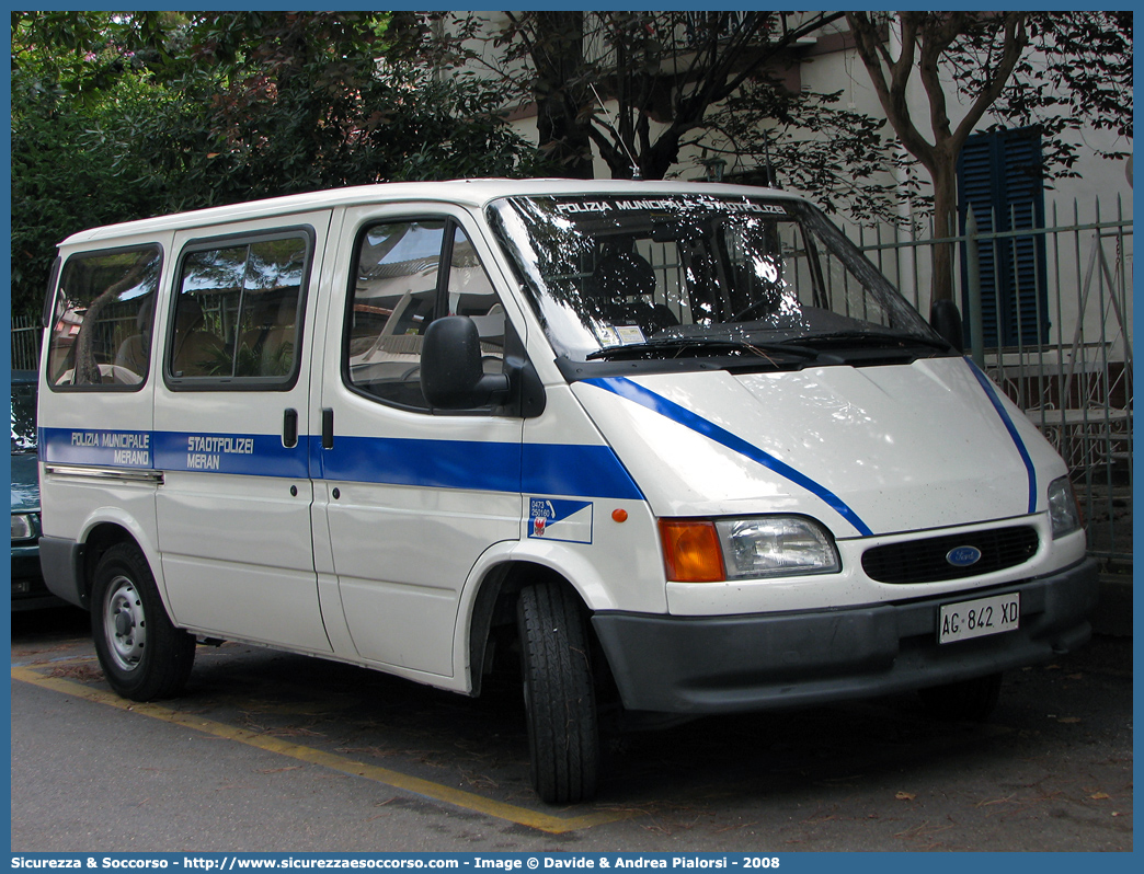 -
Polizia Municipale
Comune di Merano
Ford Transit II serie II resyling
Parole chiave: Polizia;Locale;Municipale;Merano;Ford;Transit