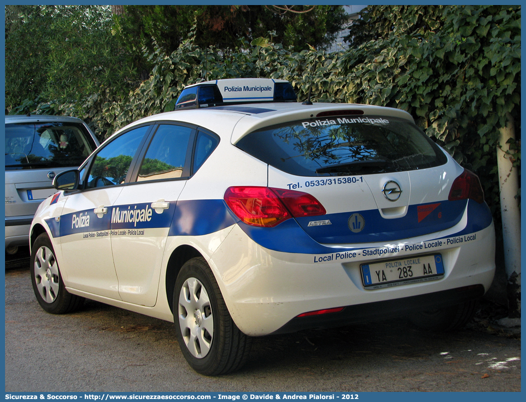 Polizia Locale YA283AA
Polizia Municipale
Comune di Comacchio
Opel Astra IV serie
Parole chiave: Polizia;Municipale;Locale;Comacchio;Opel;Astra;YA283AA;YA 283 AA