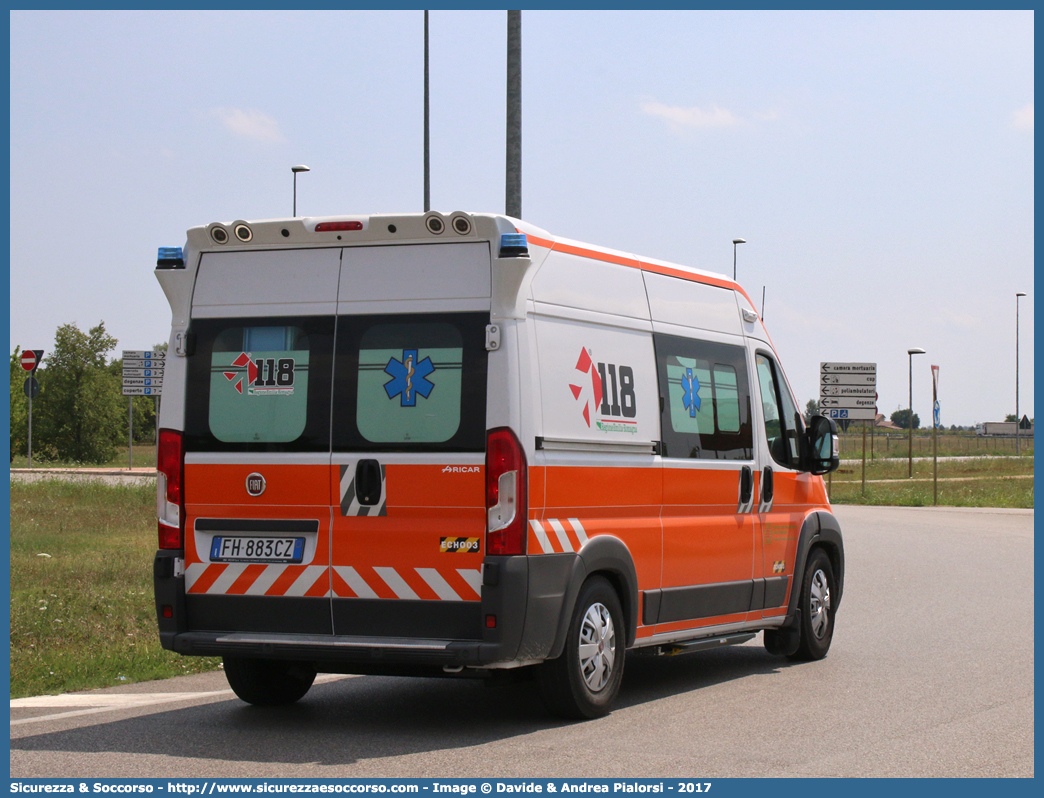 ECHO 03
118 Ferrara Soccorso
Fiat Ducato III serie restyling
Allestitore Aricar S.p.A.
Parole chiave: 118;Ferrara;Soccorso;Ambulanza;Autoambulanza;Fiat;Ducato;X290;X 290;Aricar