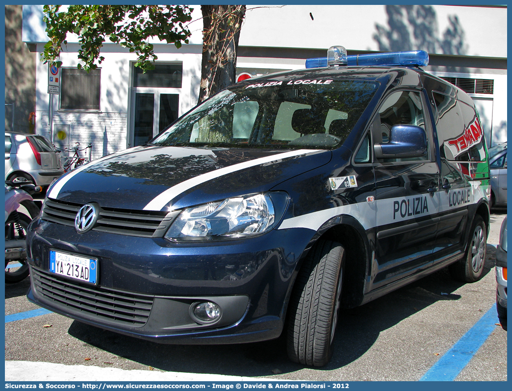 Polizia Locale YA213AD
Polizia Locale
Comune di Porto Viro
Volkswagen Caddy IV serie
Allestitore Focaccia Group S.r.l.
Parole chiave: Polizia;Locale;Municipale;Porto Viro;Volkswagen;Caddy;YA213AD;YA 213 AD;Focaccia