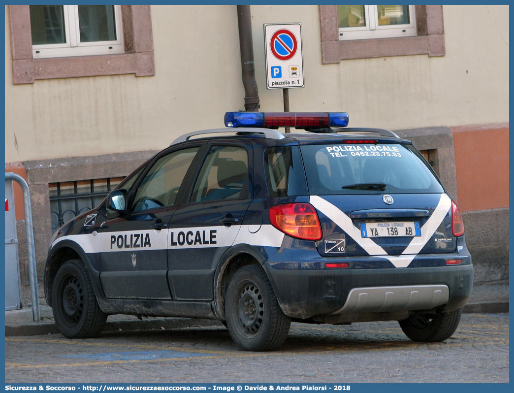 Polizia Locale YA138AB
Polizia Locale
Corpo Intercomunale Fiemme
Fiat Sedici I serie
Allestitore Bertazzoni S.r.l.
Parole chiave: PL;P.L.;PM;P.M.;Polizia;Locale;Municipale;Fiemme;Castello Molina di Fiemme;Carano;Cavalese;Daiano;Panchià;Panchia;Tesero;Varena;Fiat;Sedici;Bertazzoni