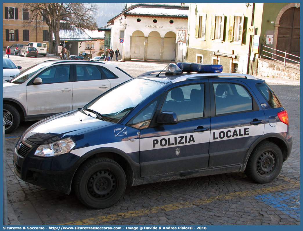 Polizia Locale YA138AB
Polizia Locale
Corpo Intercomunale Fiemme
Fiat Sedici I serie
Allestitore Bertazzoni S.r.l.
Parole chiave: PL;P.L.;PM;P.M.;Polizia;Locale;Municipale;Fiemme;Castello Molina di Fiemme;Carano;Cavalese;Daiano;Panchià;Panchia;Tesero;Varena;Fiat;Sedici;Bertazzoni