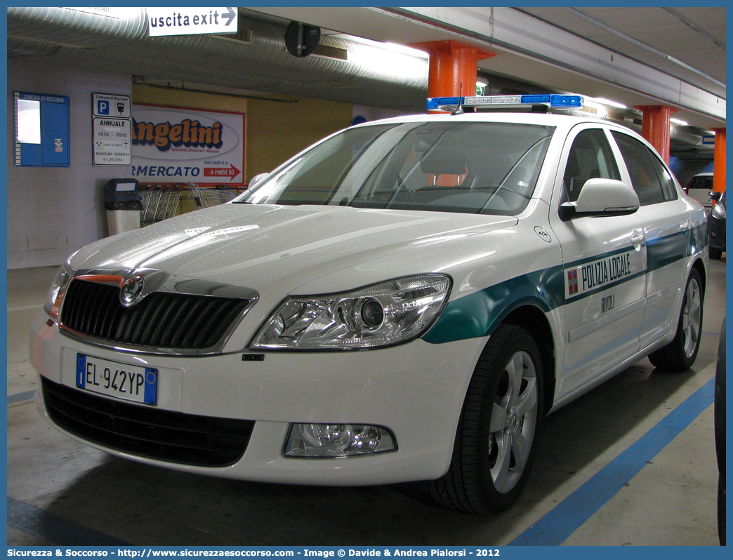 14
Polizia Locale
Comune di Rivoli
Skoda Octavia III serie
Parole chiave: PM;P.M.;PL;P.L.;Polizia;Municipale;Locale;Rivoli;Skoda;Octavia