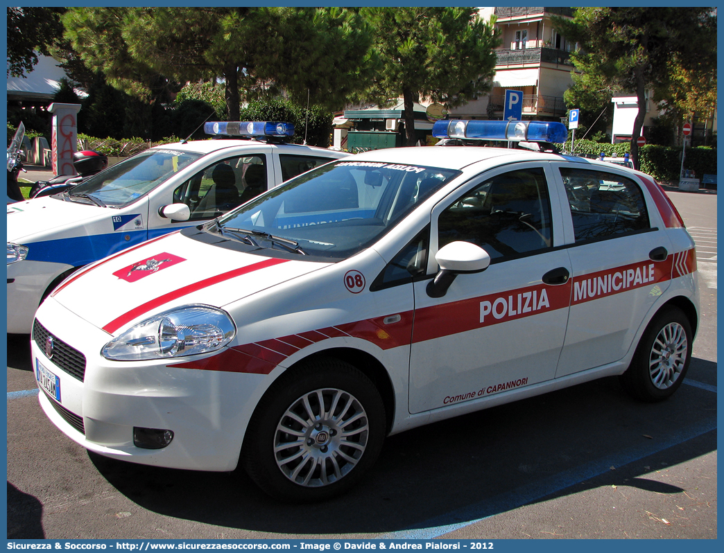 Polizia Locale YA245AM
Polizia Municipale
Comune di Capannori
Fiat Grande Punto
Parole chiave: Polizia;Locale;Municipale;Capannori;Fiat;Grande Punto;YA245AM;YA 245 AM