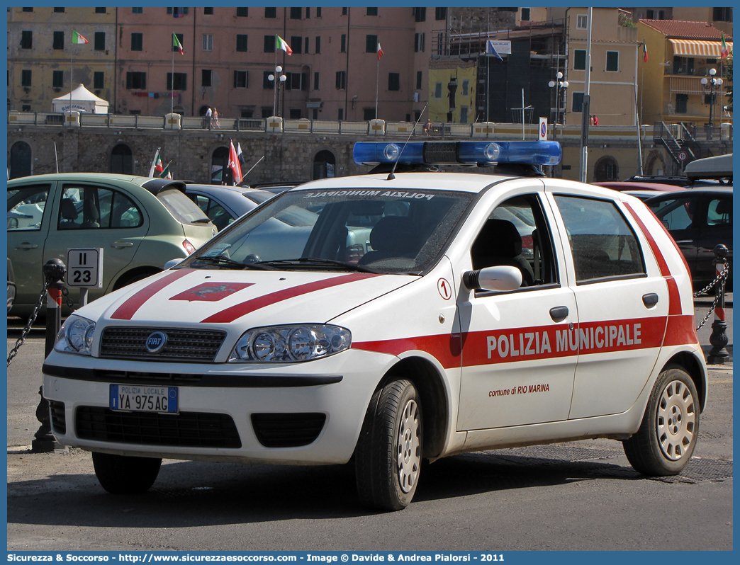 Polizia Locale YA975AG
Polizia Municipale
Comune di Rio Marina
Fiat Punto III serie restyling
Allestitore Ciabilli S.r.l.
Parole chiave: Polizia;Locale;Municipale;Rio Marina;Fiat;Punto;Ciabilli;YA975AG;YA 975 AG