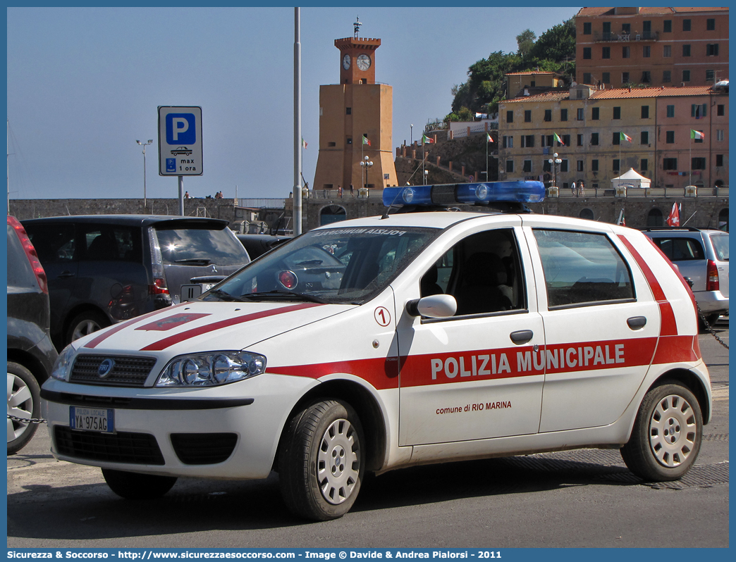 Polizia Locale YA975AG
Polizia Municipale
Comune di Rio Marina
Fiat Punto III serie restyling
Allestitore Ciabilli S.r.l.
Parole chiave: Polizia;Locale;Municipale;Rio Marina;Fiat;Punto;Ciabilli;YA975AG;YA 975 AG