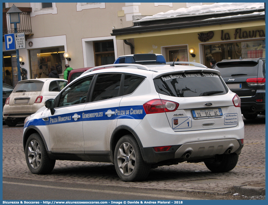 Polizia Locale YA914AC
Polizia Municipale
Comune di Ortisei
Ford Kuga I serie
Parole chiave: Polizia;Locale;Municipale;Polizai;Chemun;Gemeindepolizei;Ortisei;St.;Ulrich;Urtijei;Ford;Kuga;YA914AC;YA 914 AC