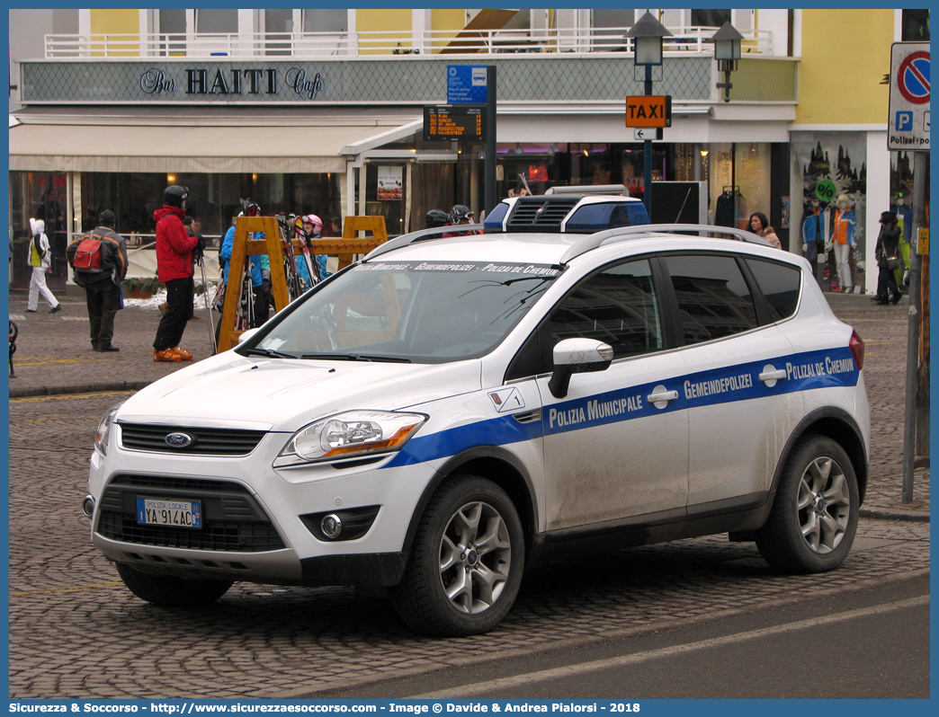 Polizia Locale YA914AC
Polizia Municipale
Comune di Ortisei
Ford Kuga I serie
Parole chiave: Polizia;Locale;Municipale;Polizai;Chemun;Gemeindepolizei;Ortisei;St.;Ulrich;Urtijei;Ford;Kuga;YA914AC;YA 914 AC